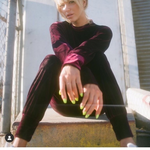 Laina Rauma burgundy velvet velour lounge suit set - Picture 15 of 16